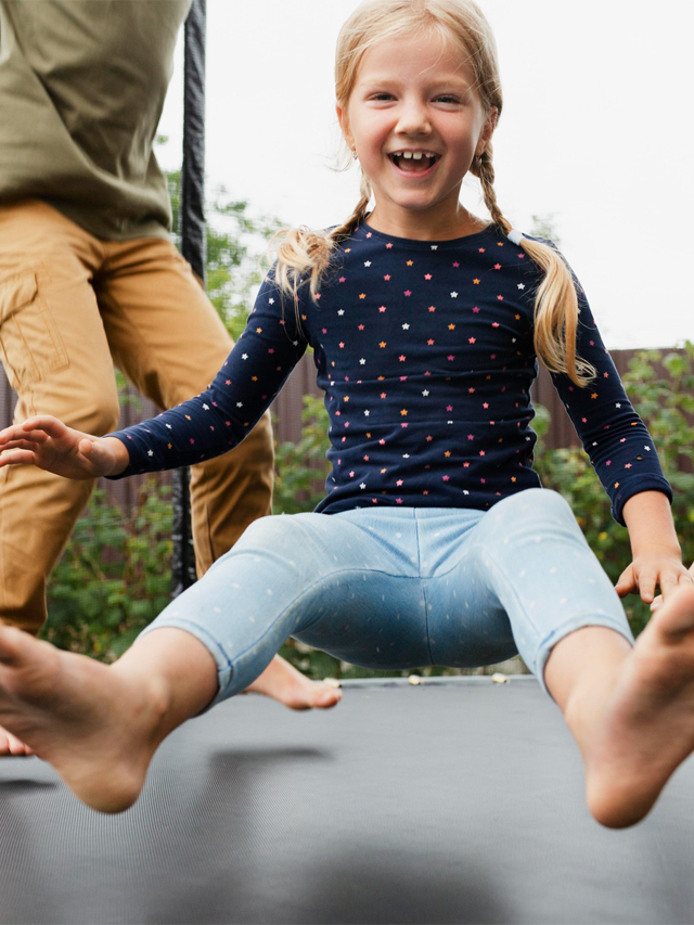 5 Trampoline Challenges to Try with Family and Friends