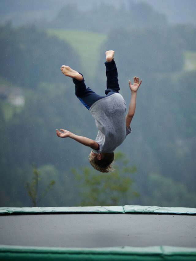 Best Trampoline Frame Pads for Winters